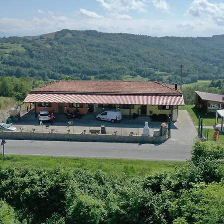 Casa Vacanze * Mombarcaro